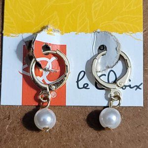 ✨2 for $15!✨  Faux Pearl Gold Tone Earrings